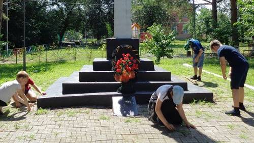 Детское объединение «Парки Кубани», благоустройство и наведение порядка у мемориалов
