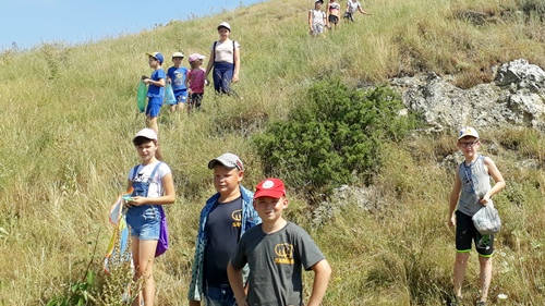 Учащиеся и преподаватели МБОУООШ № 7 в однодневном походе на Ставропольское плато